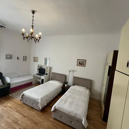 The Location Salon With Main Street View Apartment Sarajevo